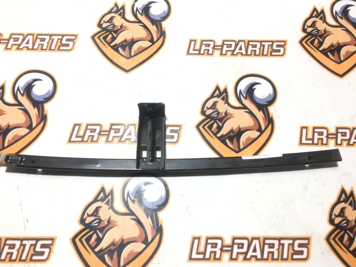 LR024084 Направляющая стекла передняя правая Range Rover Sport L320 (2005-2013) Б/У